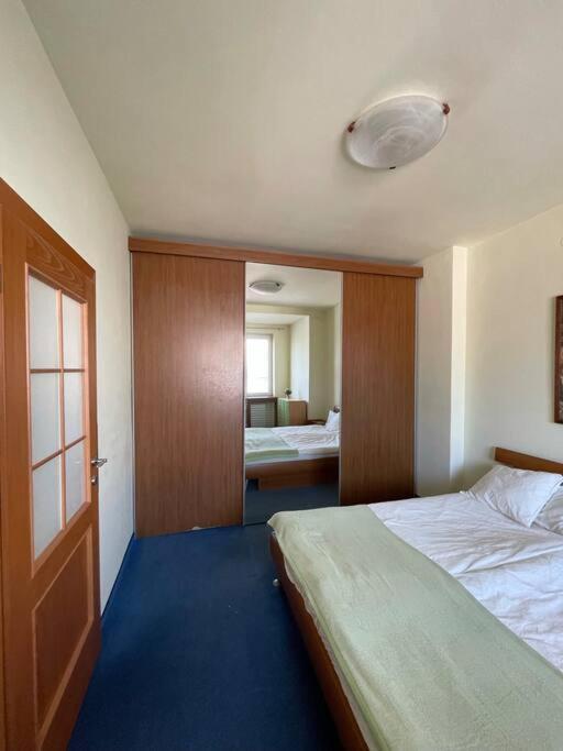 Apartman Obchodna Bratislava Extérieur photo