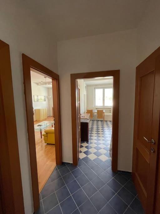 Apartman Obchodna Bratislava Extérieur photo