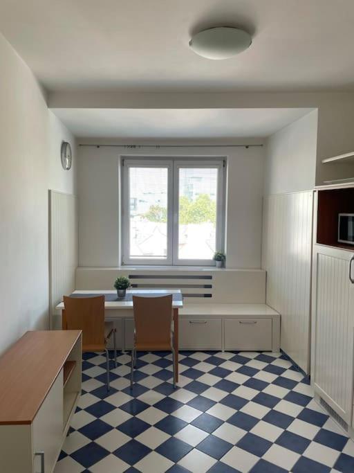 Apartman Obchodna Bratislava Extérieur photo